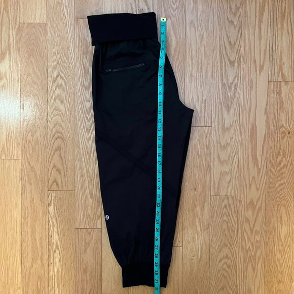 Lululemon Cropped Black Parachute pants W size 6 - Picture 7 of 8